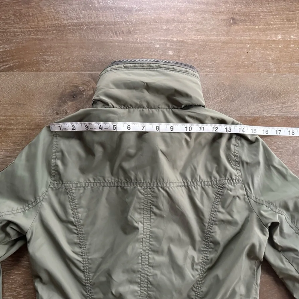 ✝️ A&F | LIKE NEW • Army Green Lightweight Jacket - Picture 8 of 12